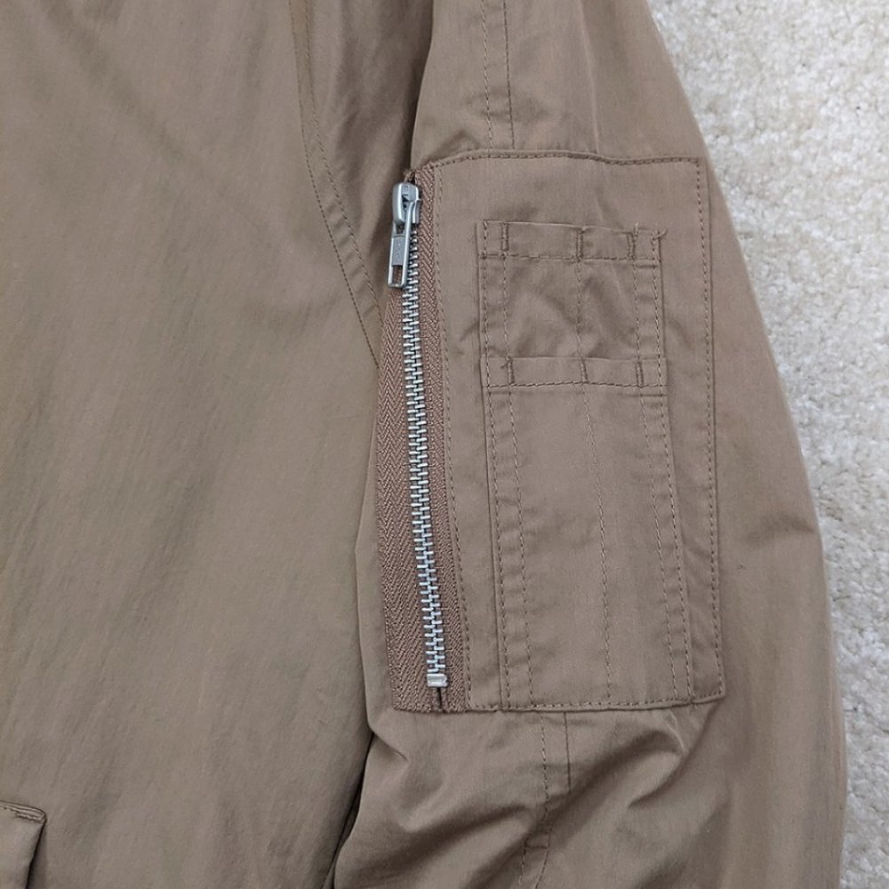NWT Abercrombie & Fitch tan bomber jacket medium new - Picture 3 of 5